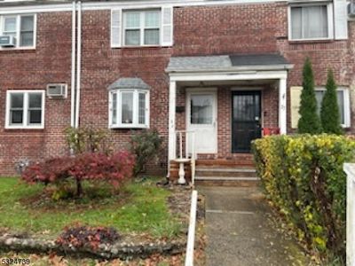 25 Melmore Gdns, East Orange, NJ, 07017