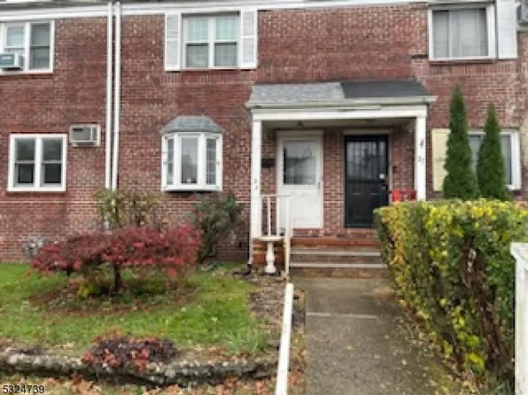 25 Melmore Gdns, East Orange City, NJ 07017