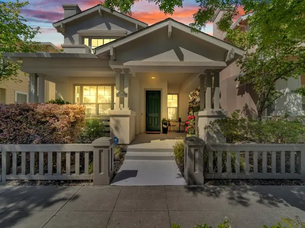 545 Minton Ln, Mountain View, CA 94041