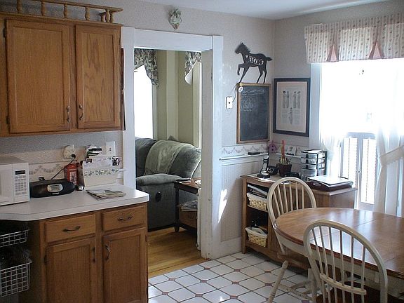 Eat in Kitchen