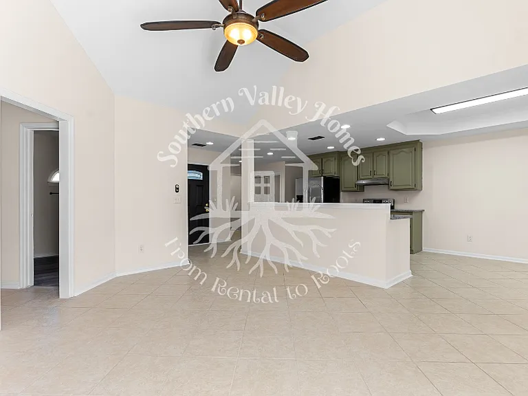 102 Duxbury Ct — Photo 6