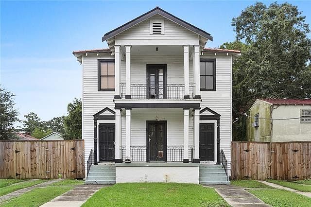 1st image of 3529 Robert St
