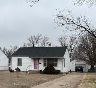 121 E 16th St, Larned, KS, 67550