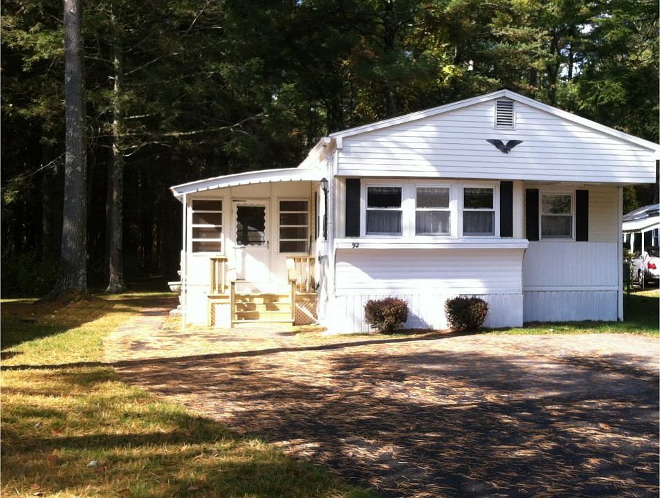 1st image of 92 Maplewood Dr