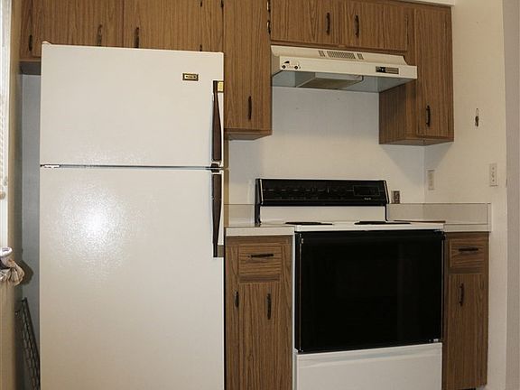 3rd image of 600 Domenico Cir Unit G14