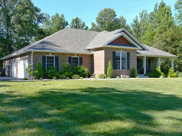 845 S Bay Hl, North Vernon, IN 47265