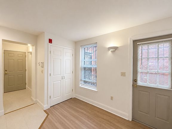 3rd image of 767 Tremont St #2L