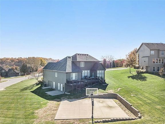 2nd image of 11104 Winchester Dr