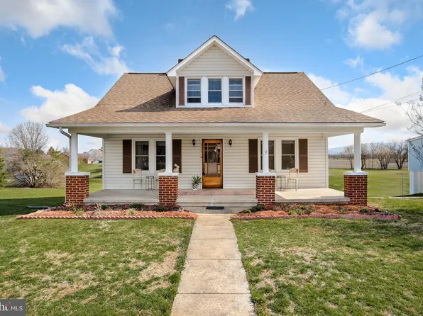 151 Reservoir Ave, Luray, VA 22835
