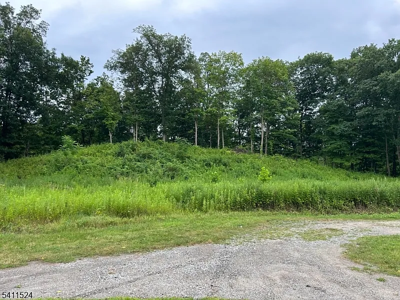 112 Scott Rd photo 1