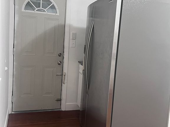 5th image of 413 White St