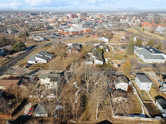 2nd image of Irving St