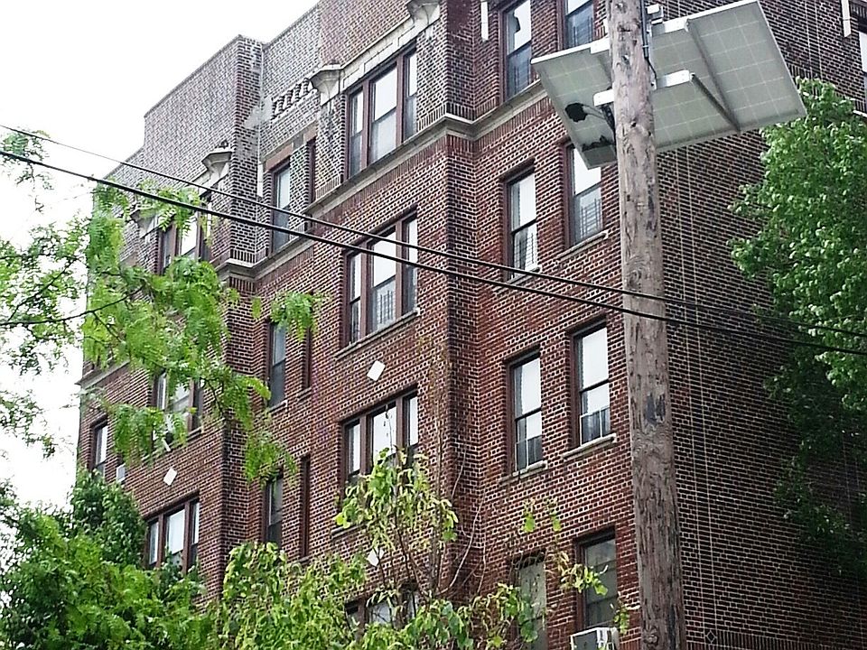 1st image of 234-36 Jewett Ave #3