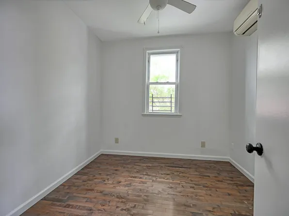 361 Van Brunt Street image 10 of 23