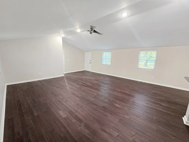 674 Harvest Rd — Photo 6