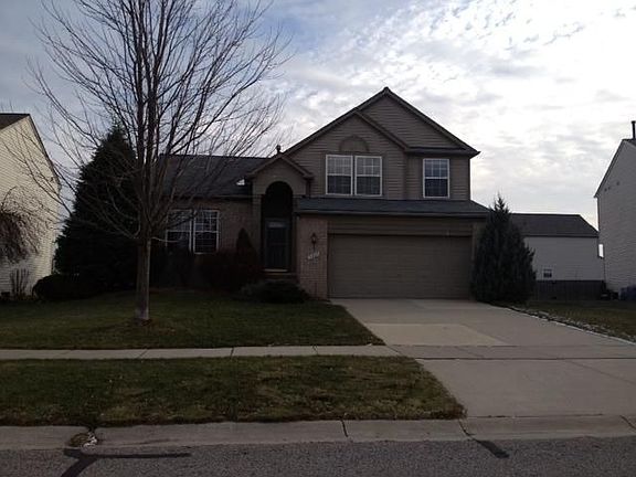 3rd image of 7807 Berwick Dr