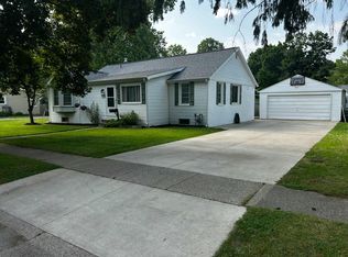 150 W 1st Ave, Plainwell, MI 49080