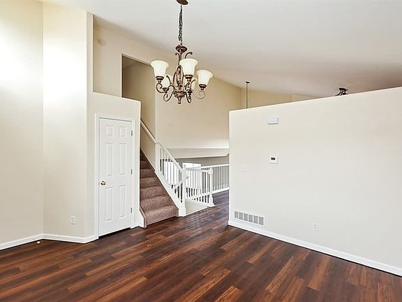 5th image of 7163 Dove Valley Pl