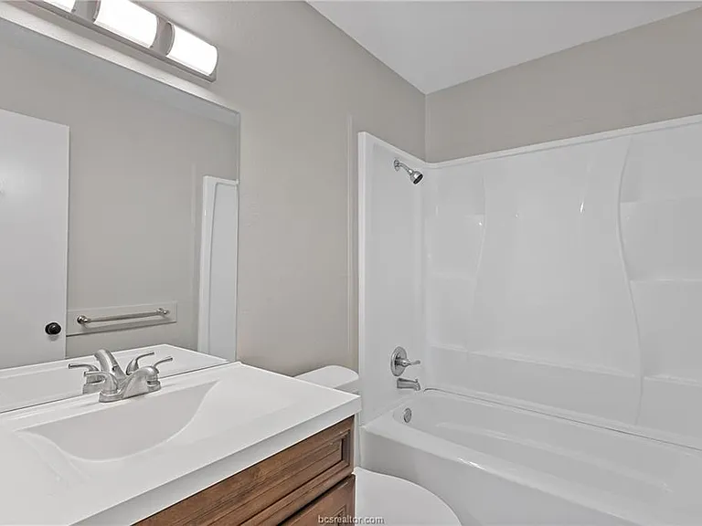 1504 Alpine Cir #C — Photo 10