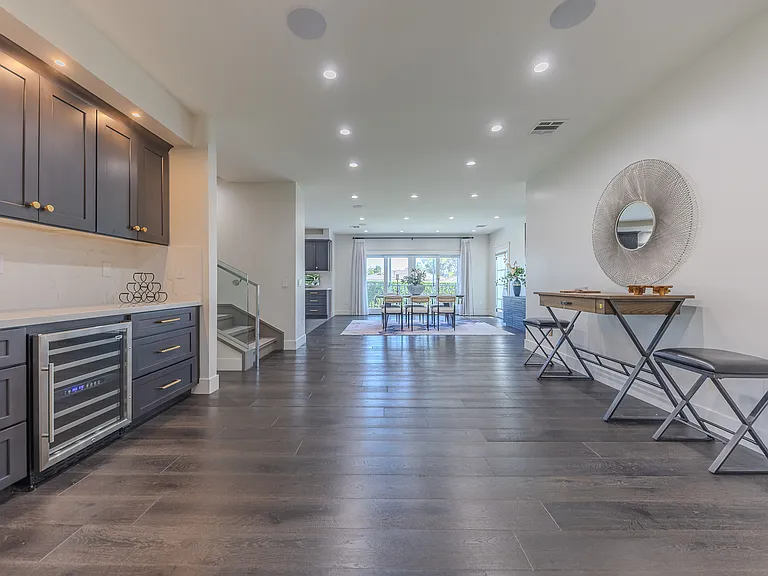2150 S El Molino Ave — Photo 11