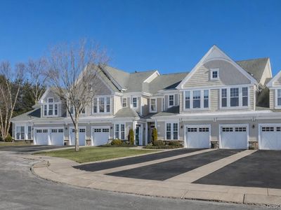 17 Sonata Court, Lake Grove, NY, 11755