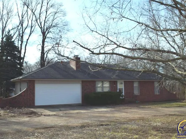 140 W 14th St, Auburn, KS 66402