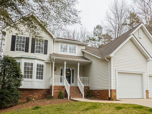 2nd image of 4114 Armitage Dr