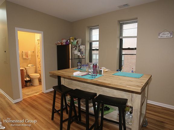 4th image of 3223 N Sheffield Ave APT 9R