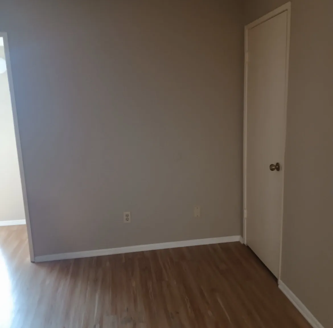 1 bed, 689 sqft, $2,100 — Photo 3