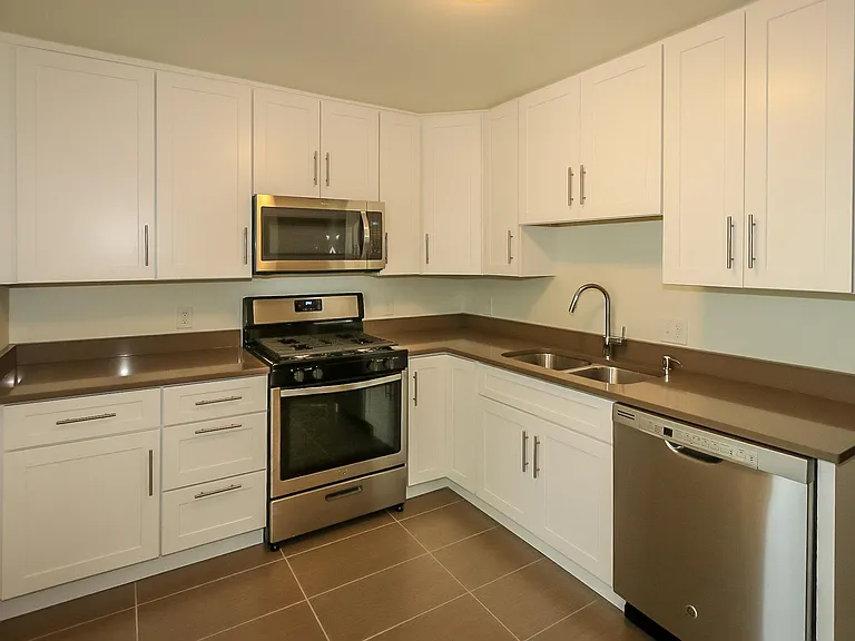 1580 E Sunnyside Ave — Photo 23
