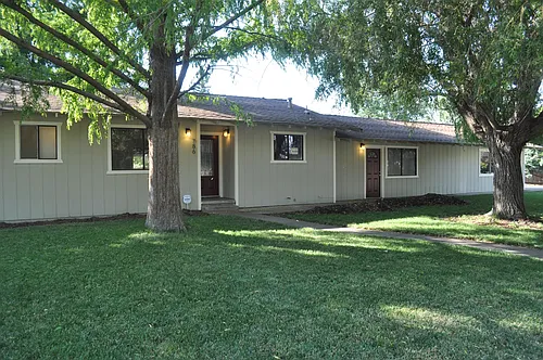 786 Portal Dr Photo 1