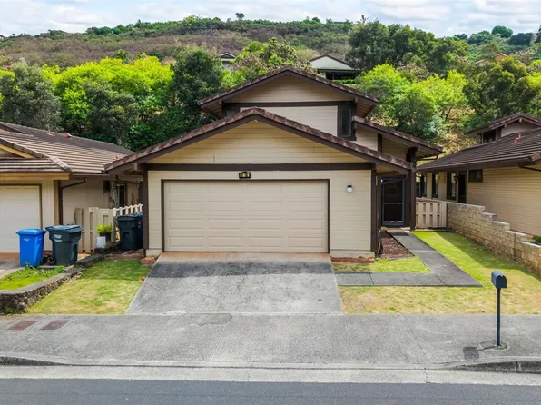 98-588 Kilinoe St #101, Aiea, HI 96701