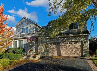 803 Waterview Dr, Round Lake Park, IL 60073
