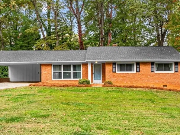 2104 Kello Dr, Greensboro, NC 27455