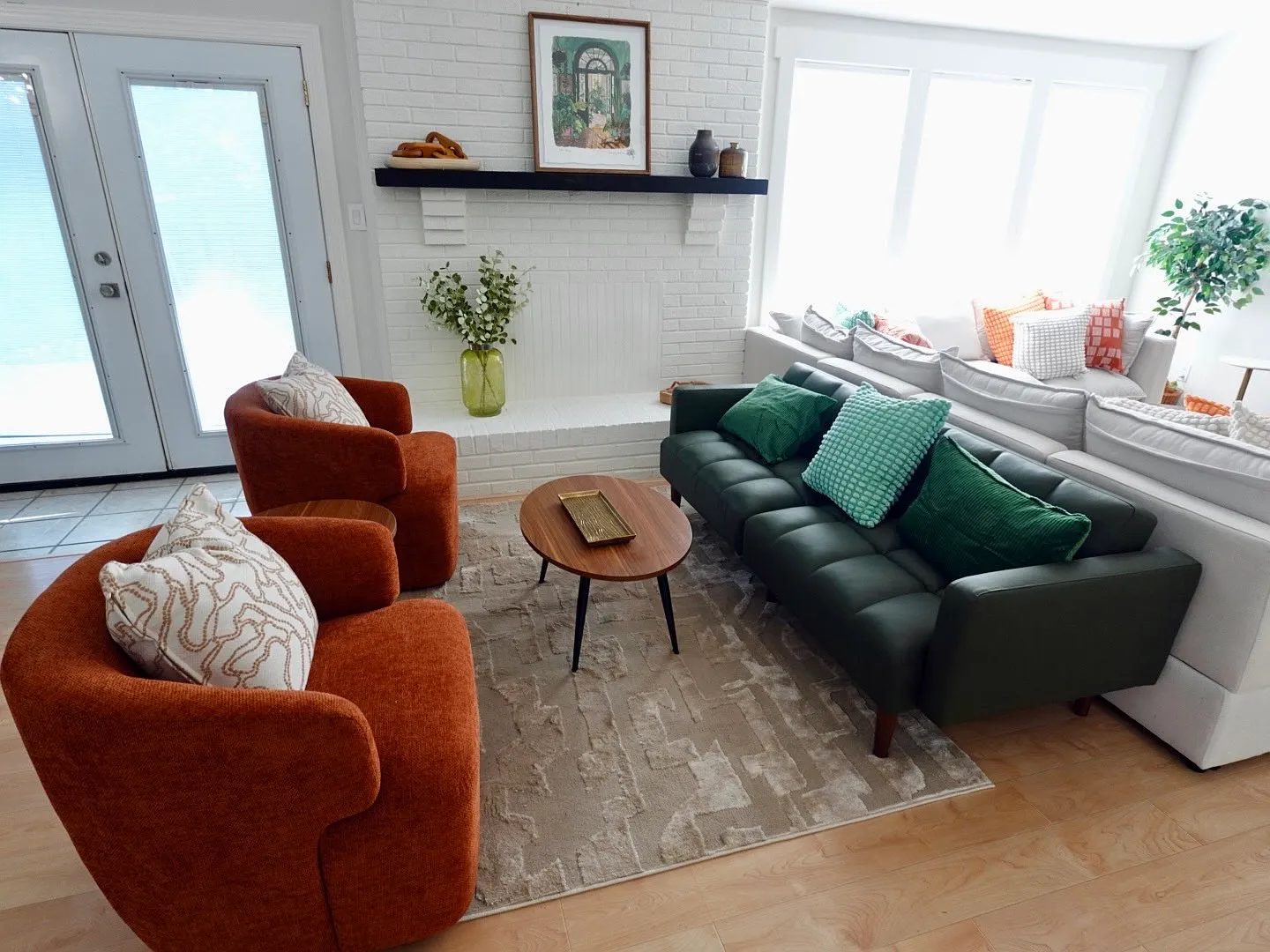 3 bed, 1423 sqft, $2,400 — Photo 2