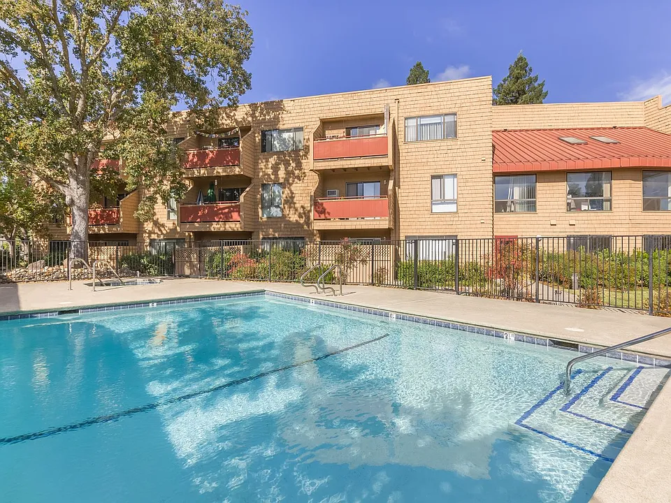 Le Boulevard Apartments
