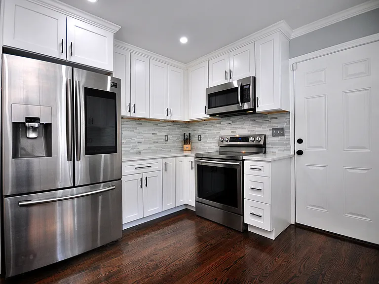 100 Ford Ln — Photo 3