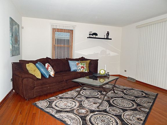 2nd image of 6739 Montana Ave