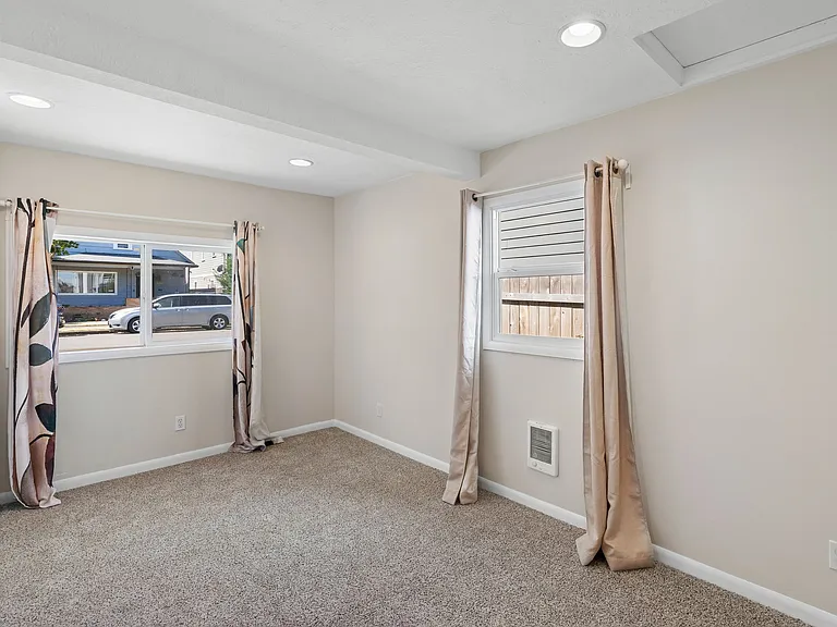5259 N Oberlin St — Photo 12