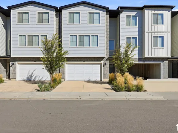 699 E Ryegrass Dr, Eagle Mountain, UT 84005