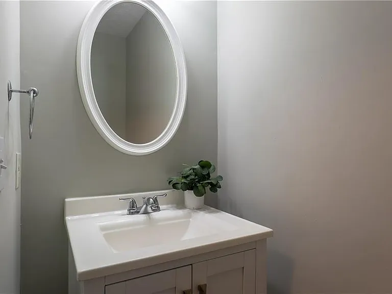 5823 Strathmoor Manor Cir — Photo 10