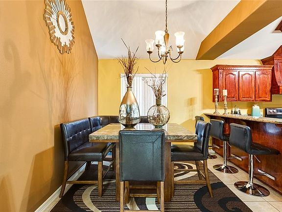 4th image of 417 Justice Ln