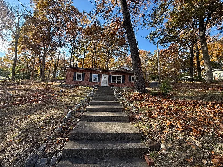 1037 Stringtown Rd — Photo 16