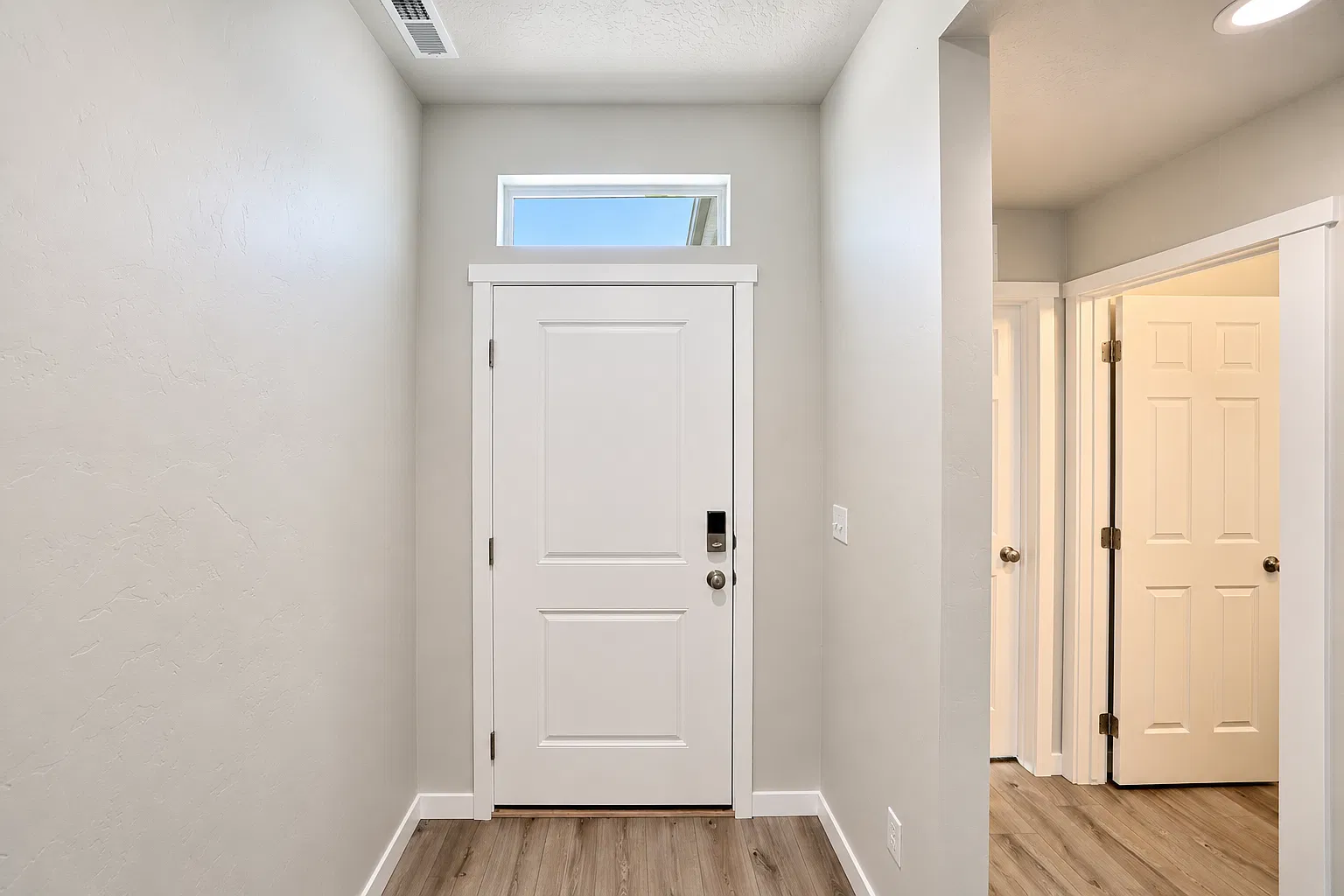 1085 Grass Pond Avenue — Photo 3