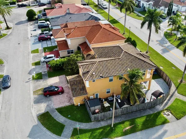 812 NW 131st Avenue, Miami, FL 33182