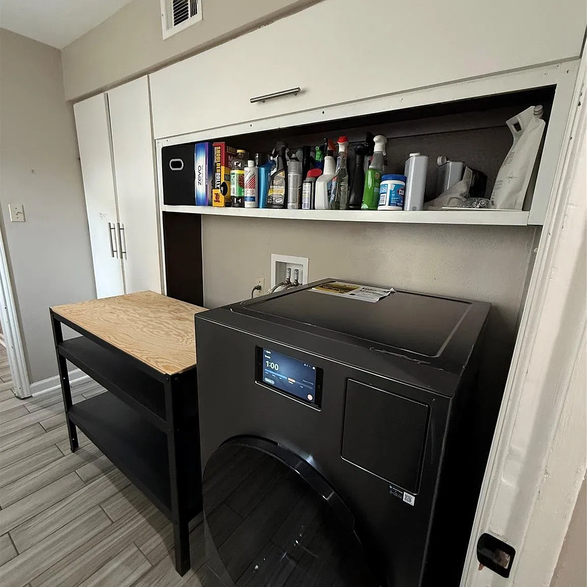 2 bed, 2.5 bath, 2401 sqft, $2,100 — Photo 3