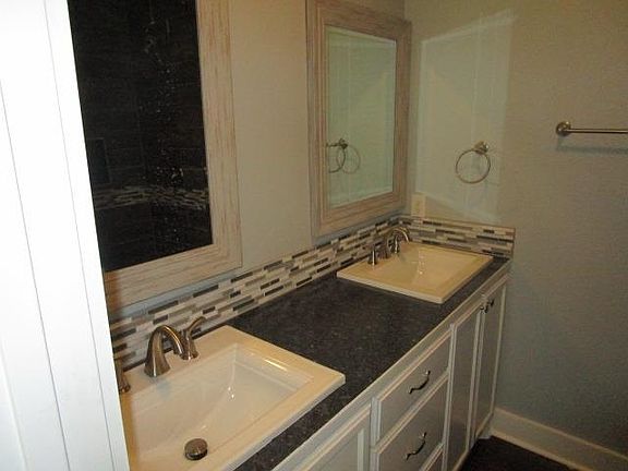 4th image of 311 Fincher Dr