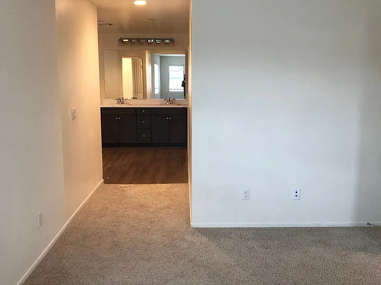 24248 White Willow Ave — Photo 19