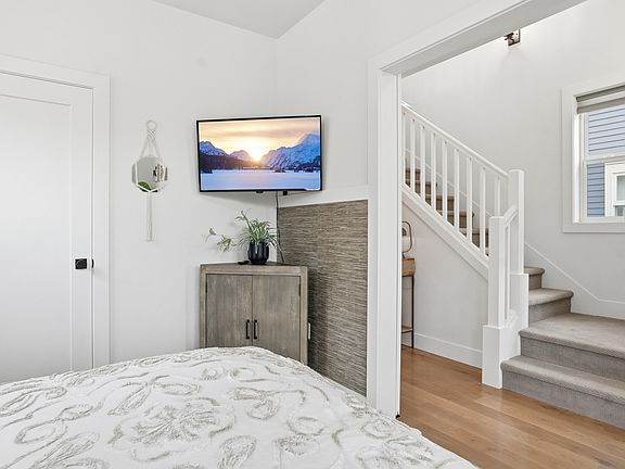 4th image of 2777 NW High Lakes Loop