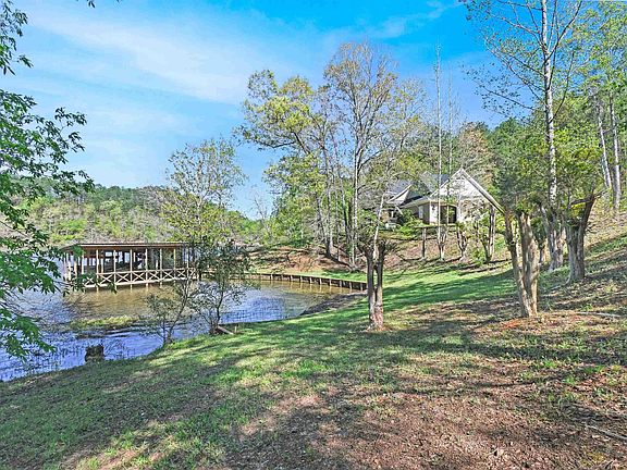 3rd image of 186 Pody Ln